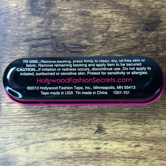 Hollywood Fashion Tape in Pink - Picture 2 of 9